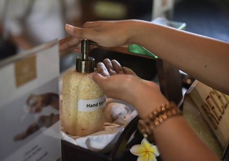 Hand Sanitizer In Public Areas - Hotel Vila Lumbung