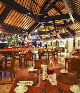 Restaurant Hotel Vila Lumbung Seminyak (seminyak)