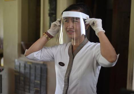 Staff Wearing PPE - Hotel Vila Lumbung